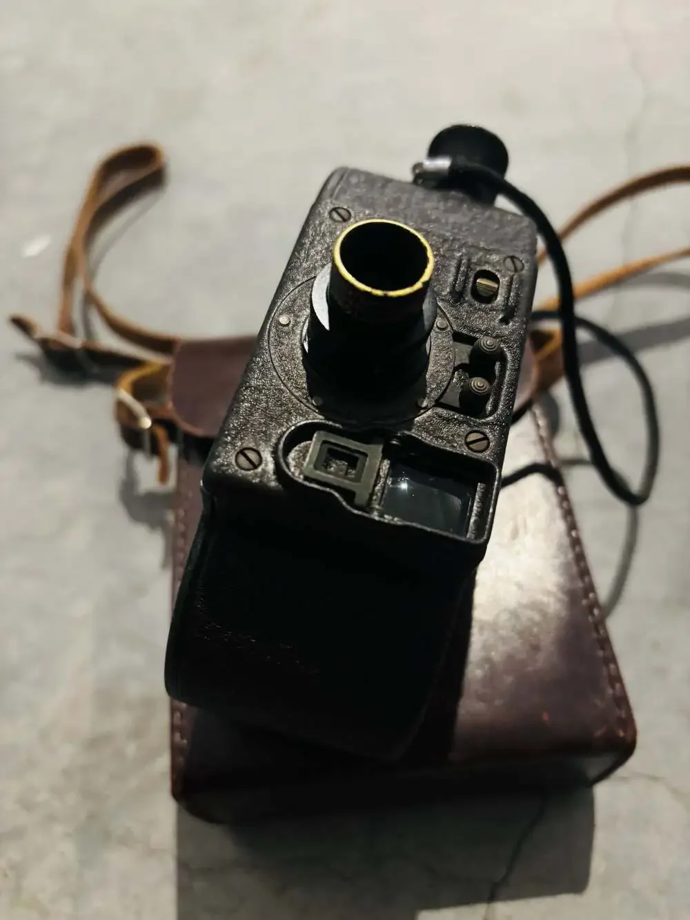 Vintage Bell & Howell Filmo Sportster 8mm Movie Camera with Leather Case